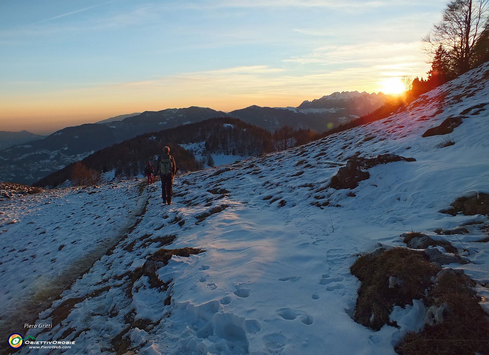 84 mentre anche il sole scende....JPG